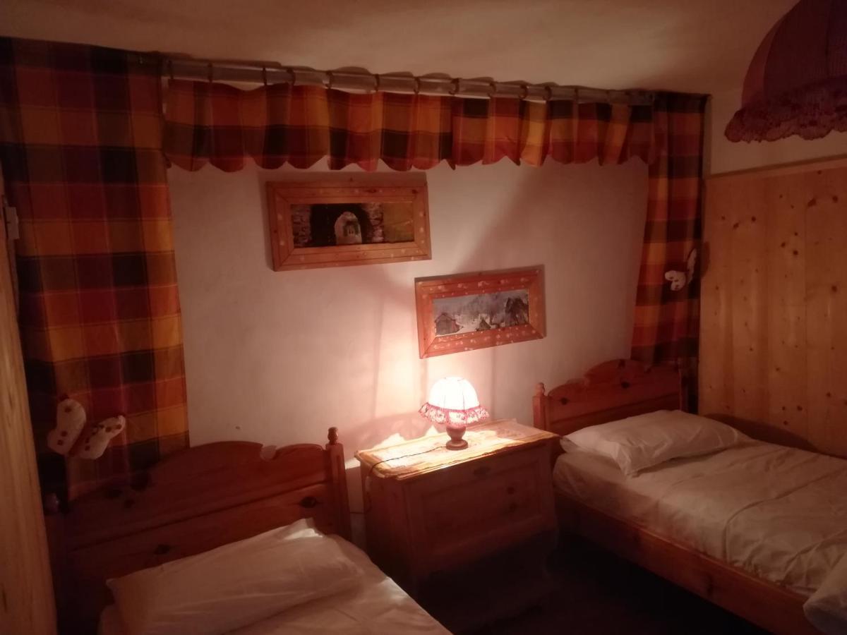 Апартаменти Chalet Lei Pieve di Livinallongo Екстер'єр фото